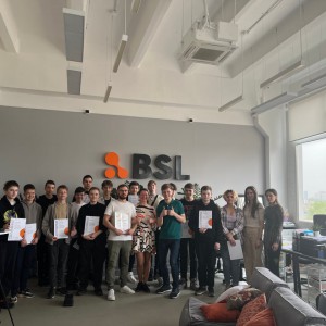 Наши резиденты проходят стажировку в IT-компании BSL - КИБЕРшкола программирования для детей, компьютерные курсы для школьников, начинающих и подростков - KIBERone г. Семилуки